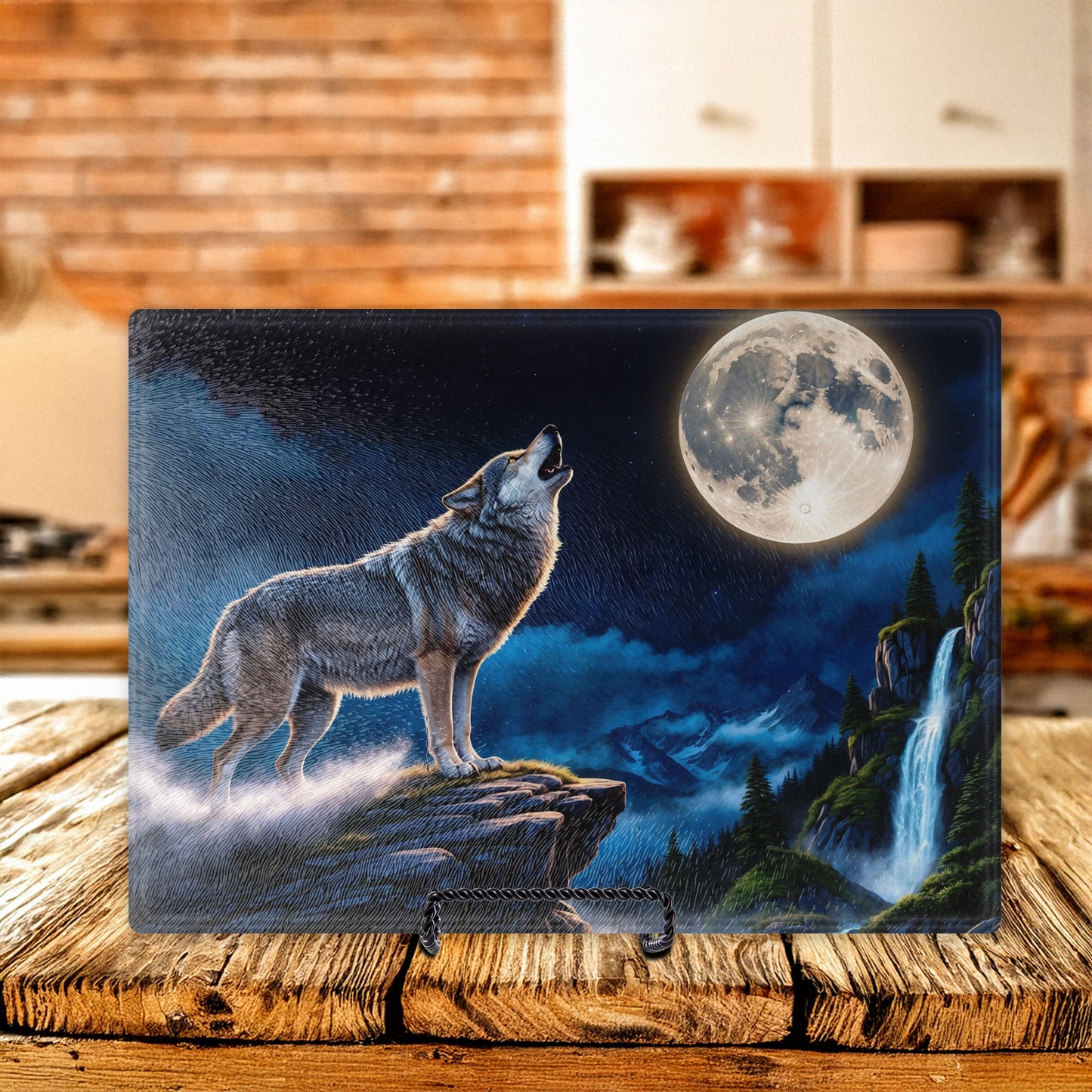 CWWC-Wolf Cutting Board